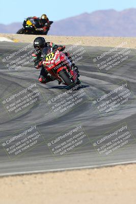 media/Jan-10-2025-CVMA Friday Practice (Fri) [[489e0da257]]/Group 4 and Trackday/Session 3 (Turns 9 and 10)/